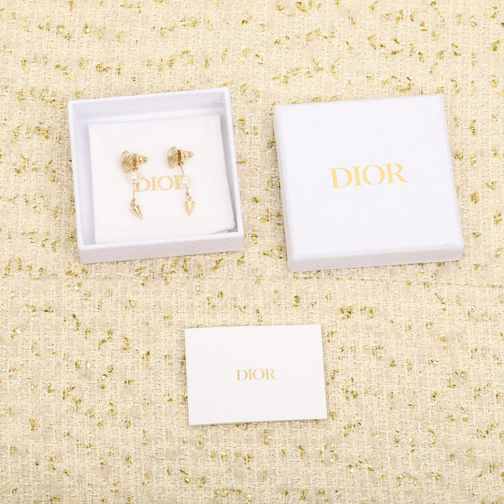 Dior Pearl Pendant Earrings
