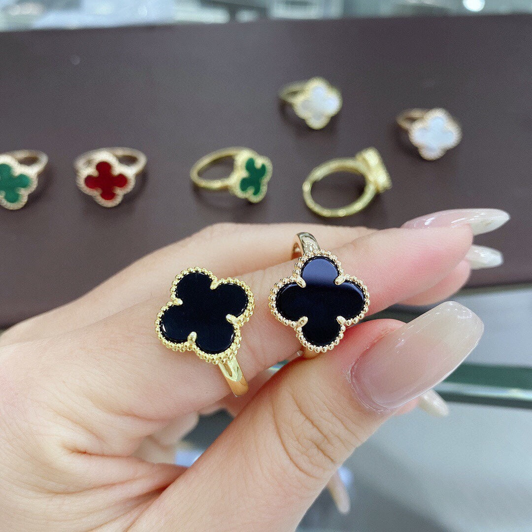 Magic Alhambra Clover Ring - 18K Yellow Gold