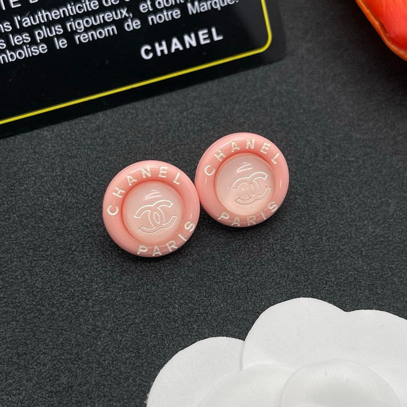 Chanel Pink Round Earrings - 18K Yellow Gold