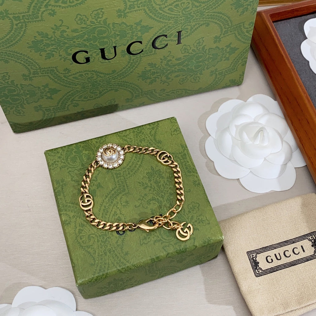 Gucci Double G Interlocking G Pearl Chain Bracelet