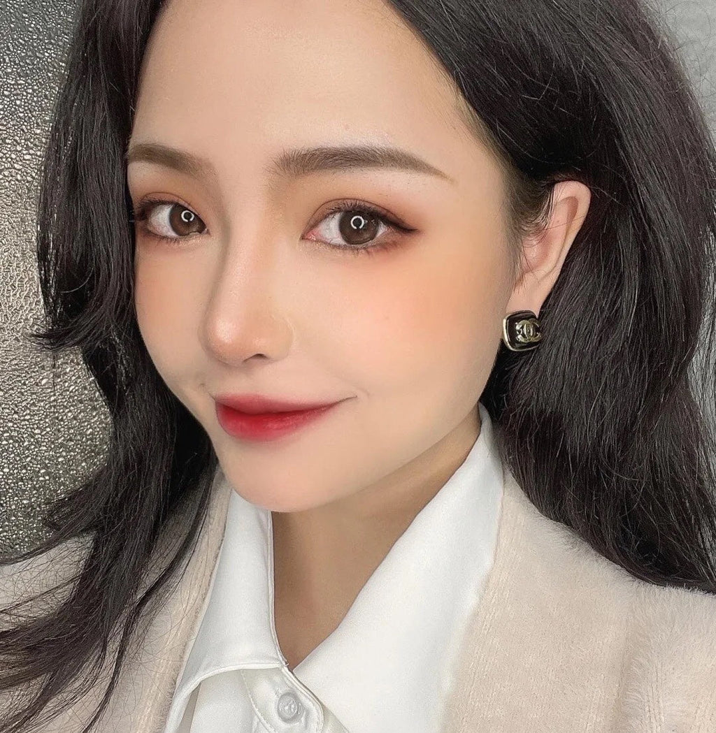 Chanel Square Resin Earrings - 18K Yellow Gold