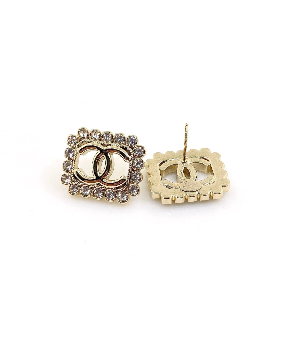 Chanel Square Pearl Earrings - 18K Yellow Gold