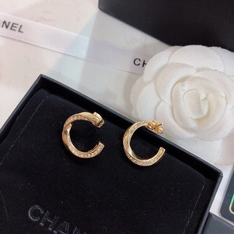 Chanel Half Circle Diamond Earrings - 18K Yellow Gold