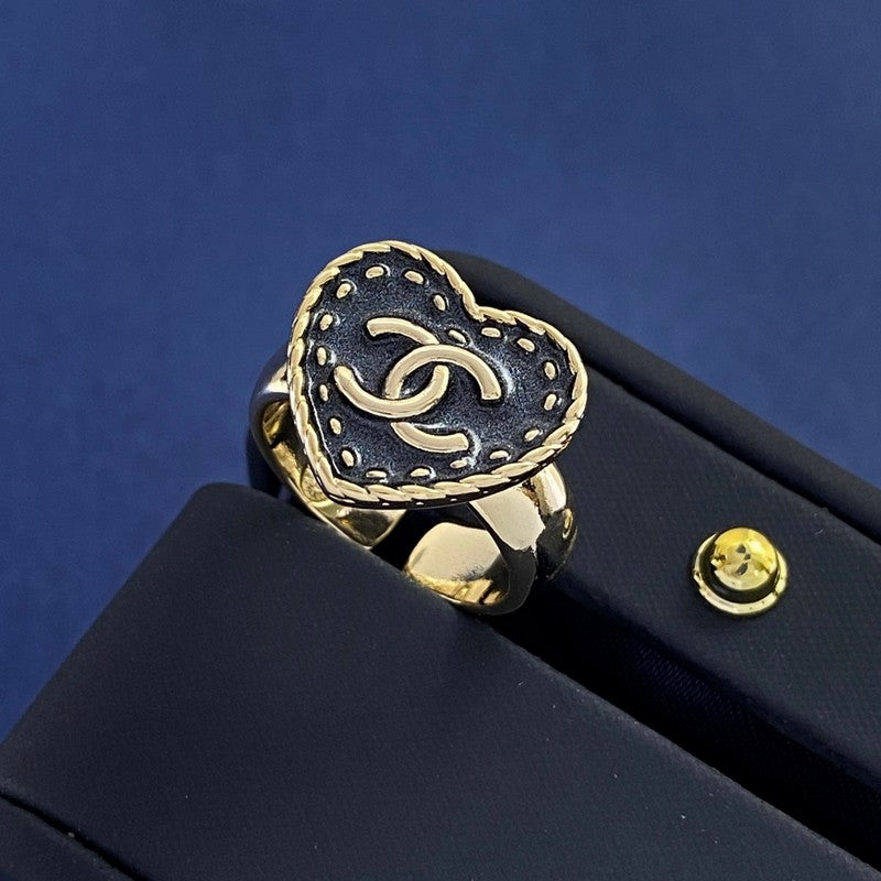 Chanel Black Open Ring - 18K Yellow Gold