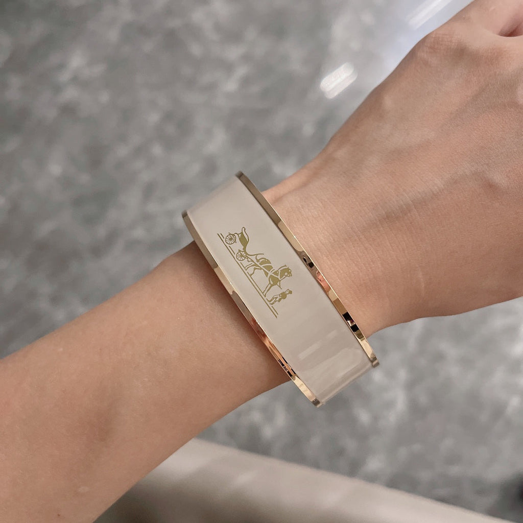 Hermes Enamel Caleche Wide Bangle Bracelet - 18K Yellow Gold