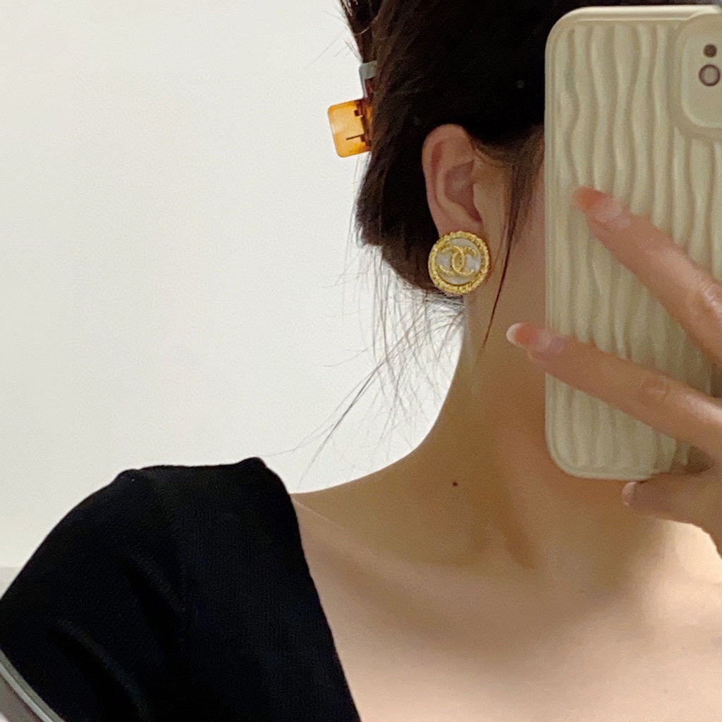 Chanel Crystal Earrings - 3 cm Height - 18K Yellow Gold