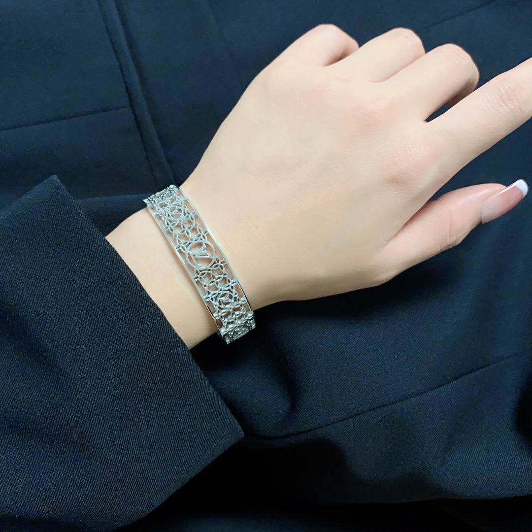 Louis Vuitton Hollow Bracelet
