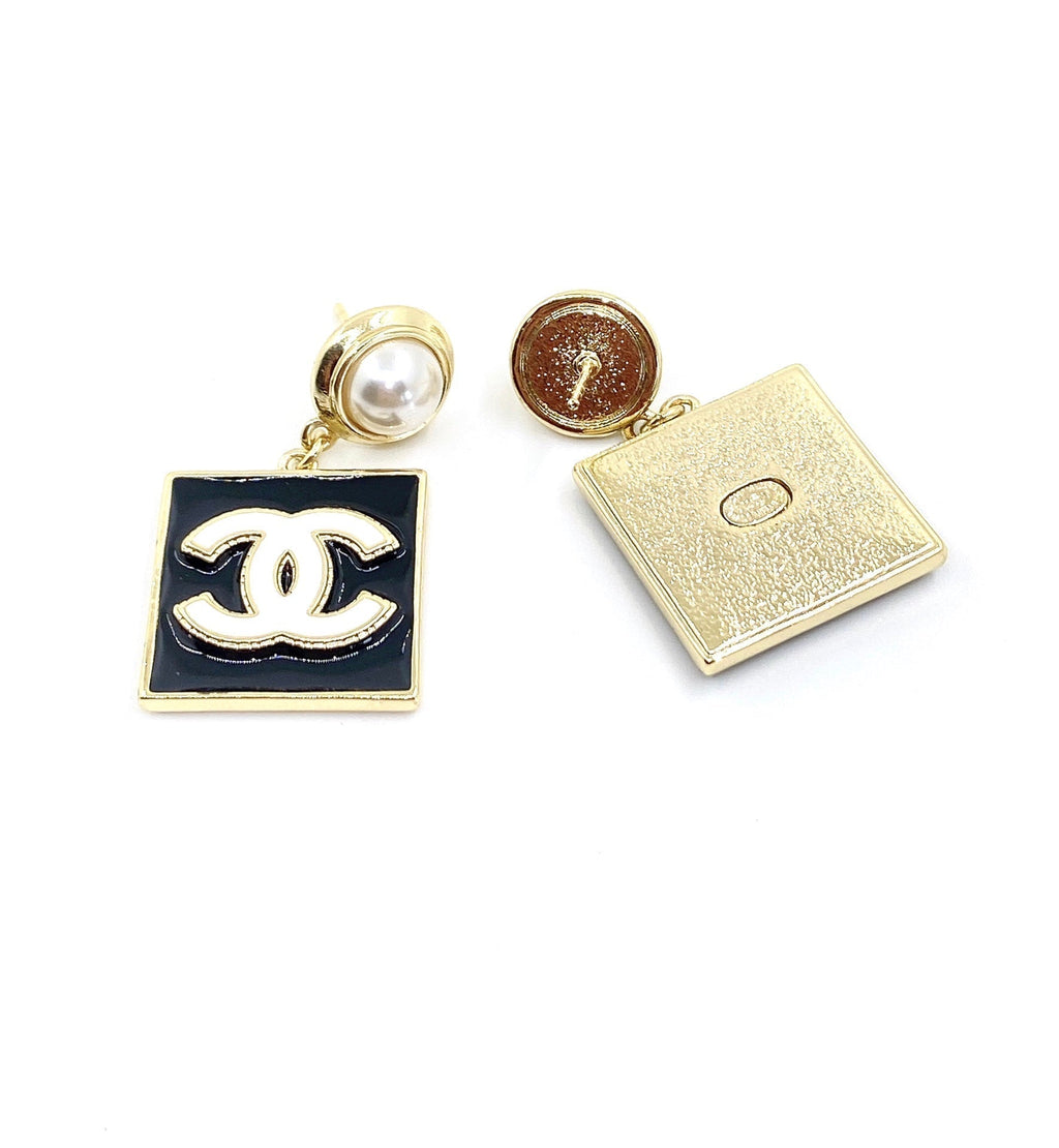 Chanel Square Pearl Pendant Earrings - 18K Yellow Gold