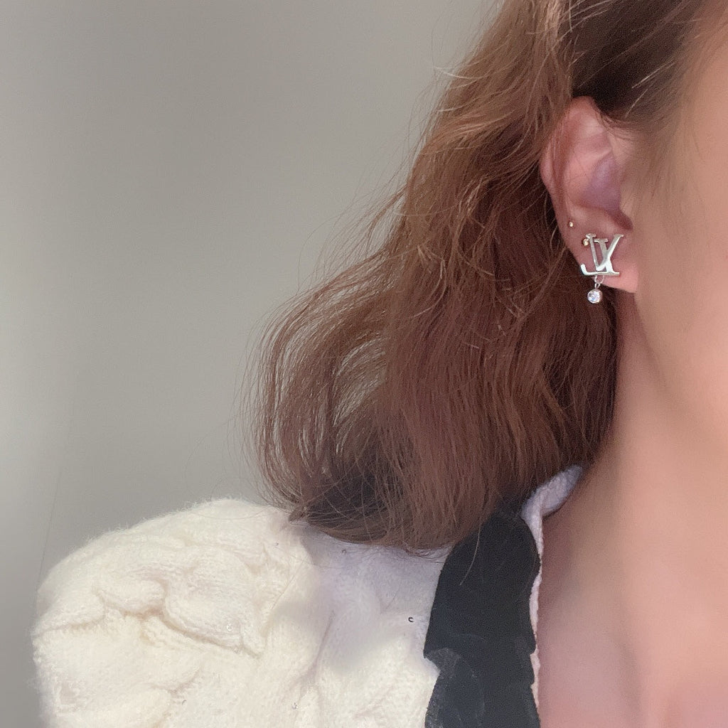Louis Vuitton Diamond Earrings - 18K Gold
