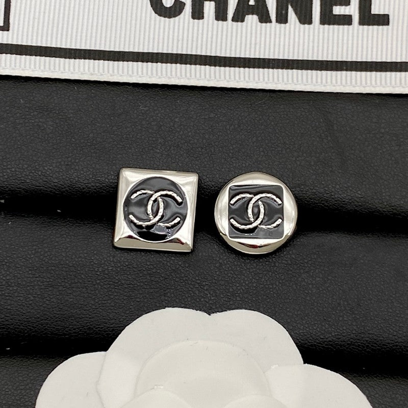 Chanel Black & White Square Earrings - 18K Yellow Gold