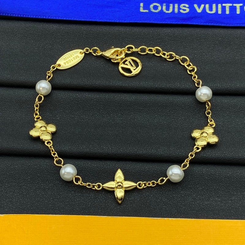 Louis Vuitton Blossom Pearl Bracelet