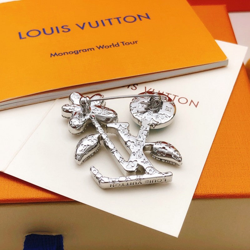 Louis Vuitton Blooming Brooch