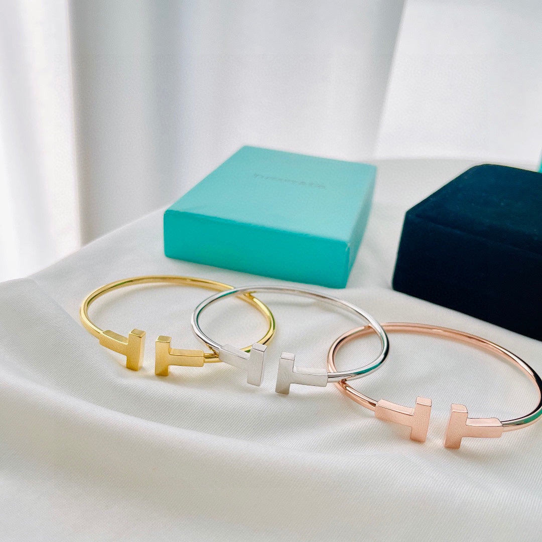 Tiffany Wire Bracelet - 18K Gold