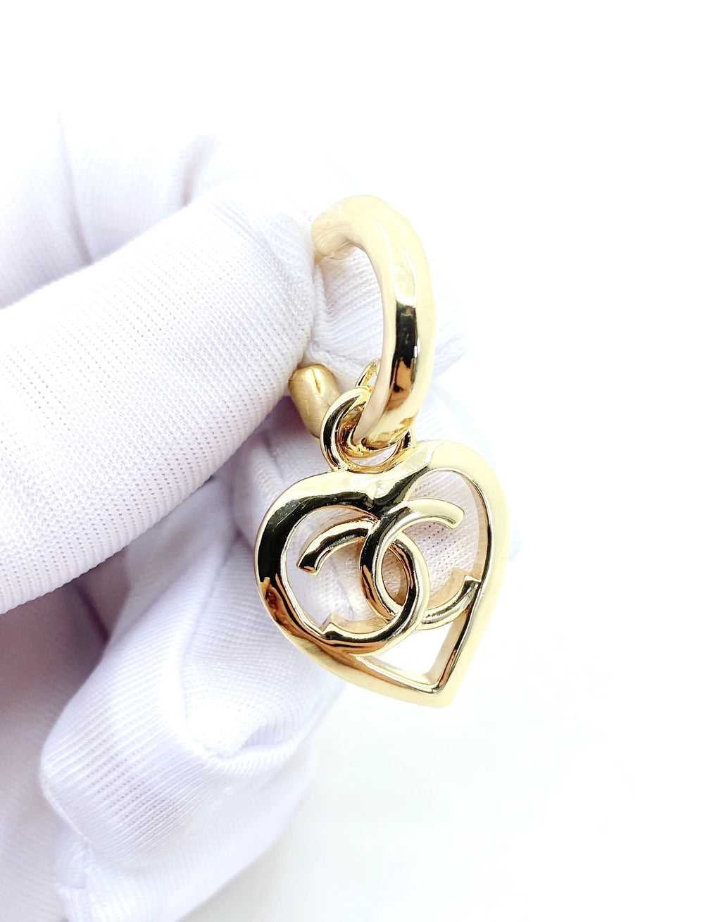 Chanel Heart Pendant Earrings - 18K Yellow Gold