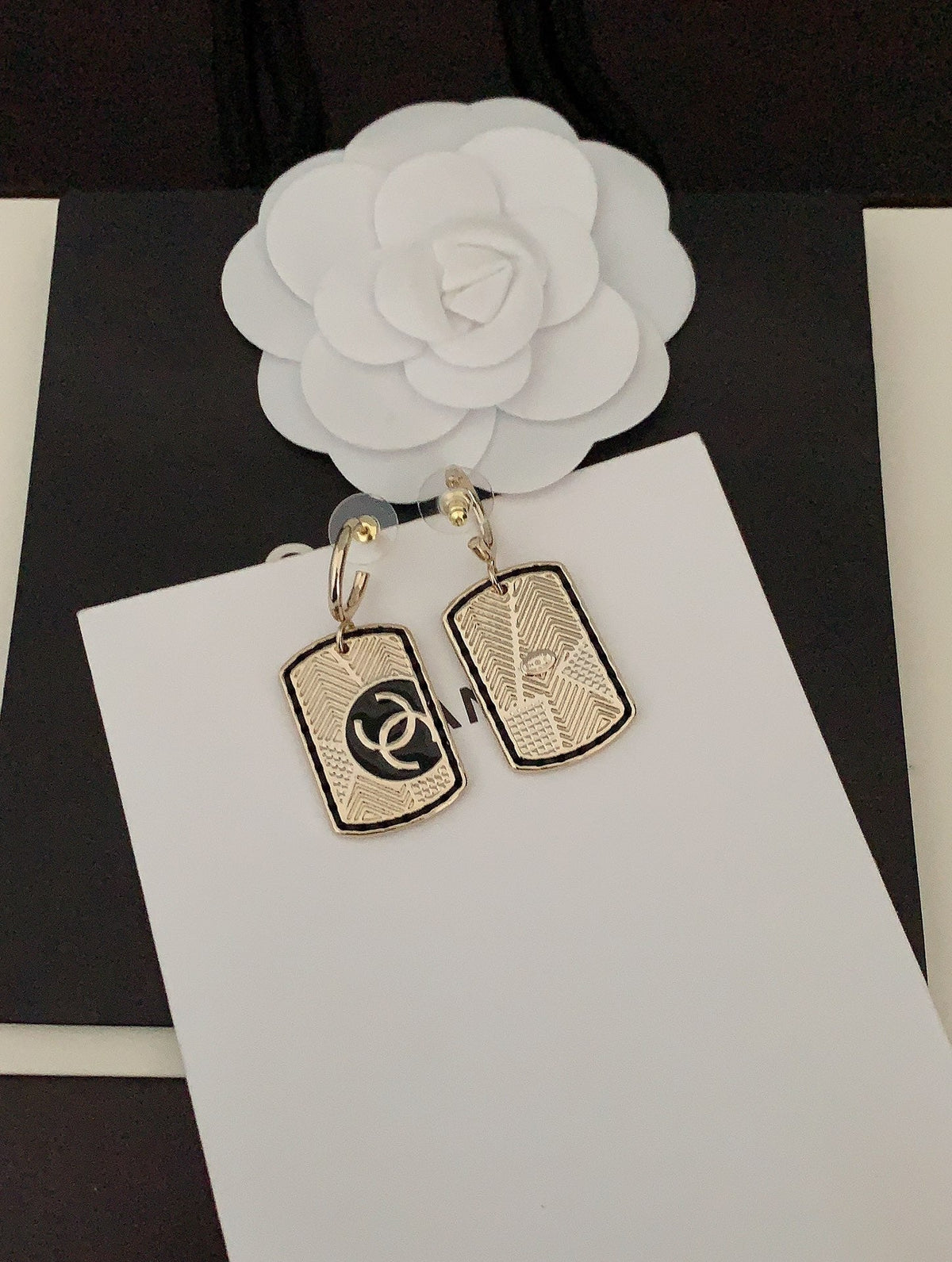 Chanel Plate Earrings - 18K Yellow Gold
