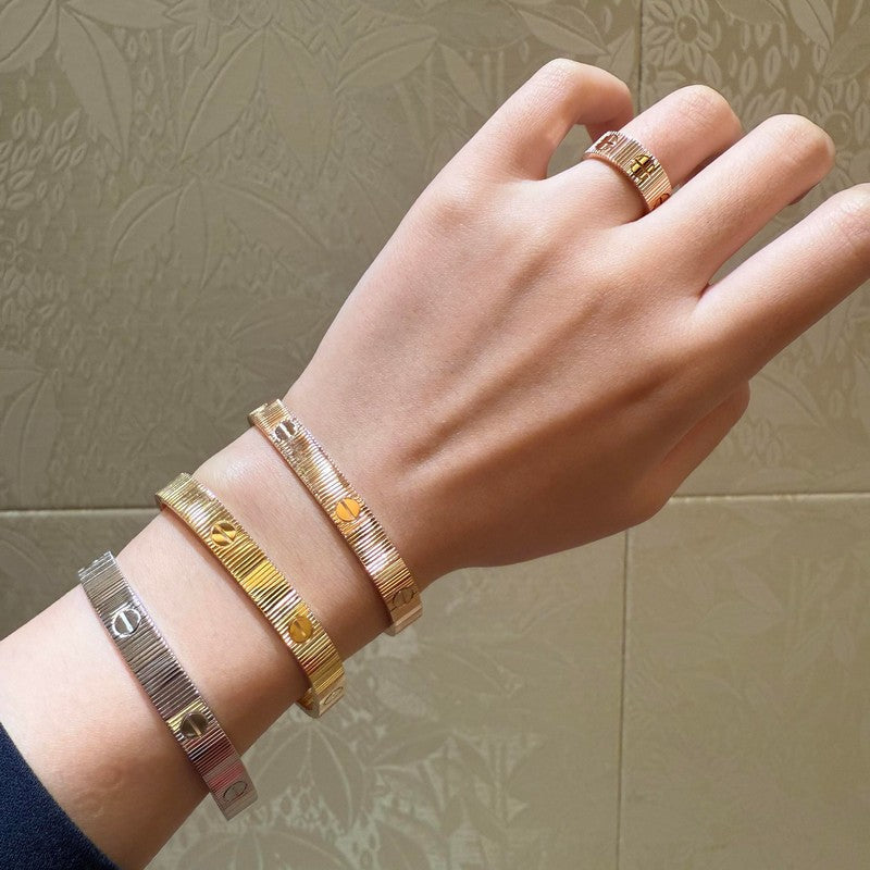 Love Unlimited Bracelet - 18K Gold