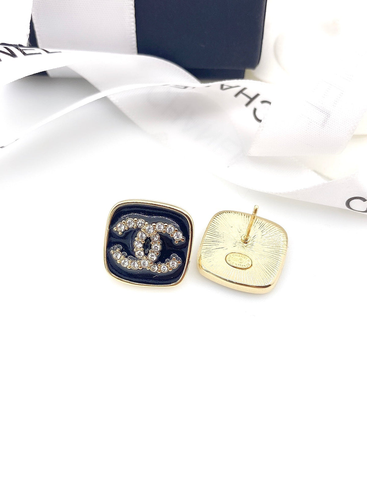 Chanel Square Resin Diamond Earrings - 18K Yellow Gold