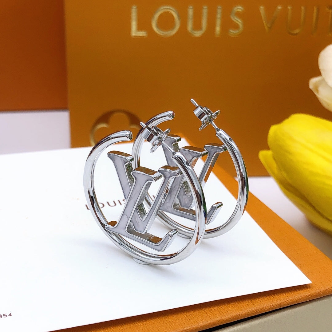 Louis Vuitton Louise Hoop Pearl Earrings - 18K White Gold