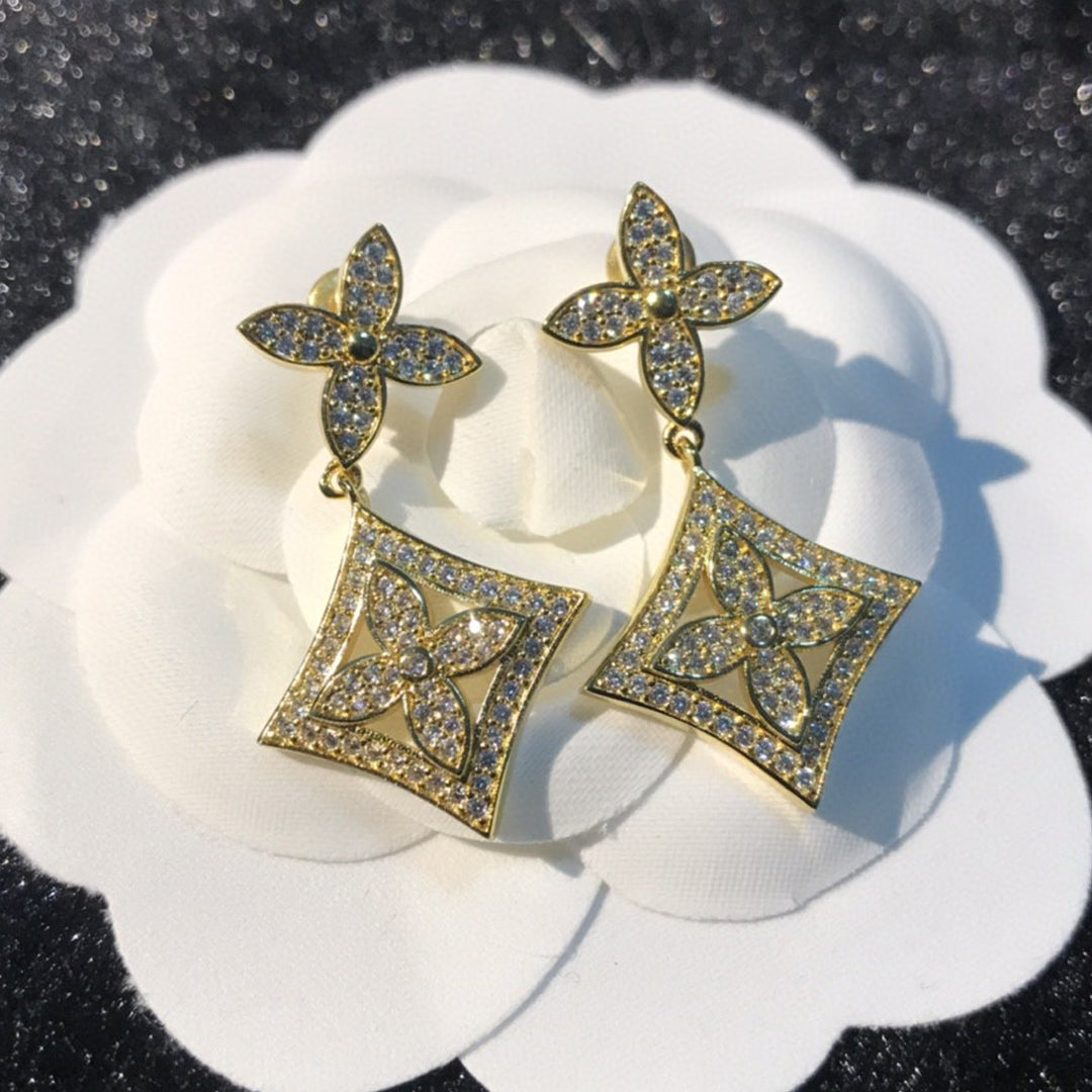 Louis Vuitton Blossom Earrings - 18K Gold