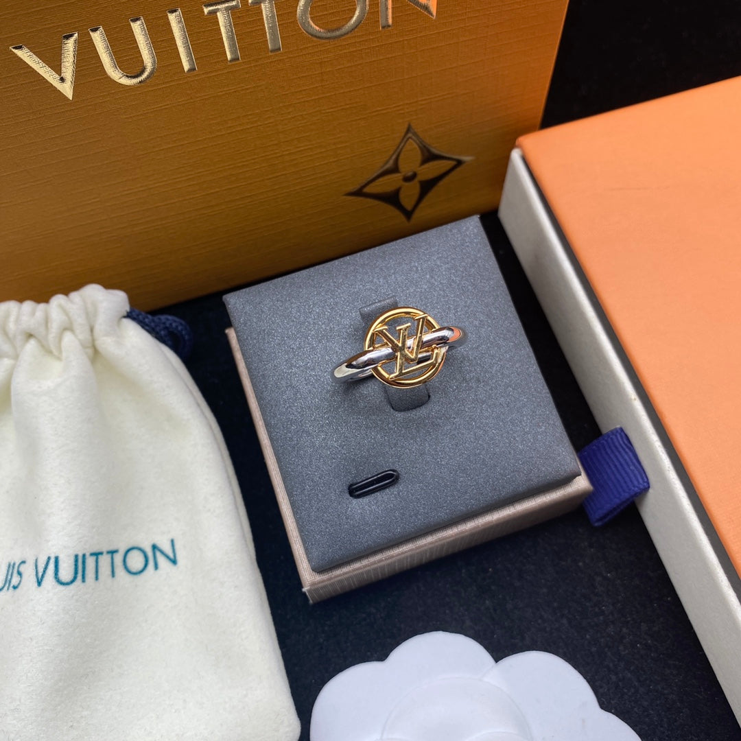 Louis Vuitton Vintage Ring - 18K Yellow Gold