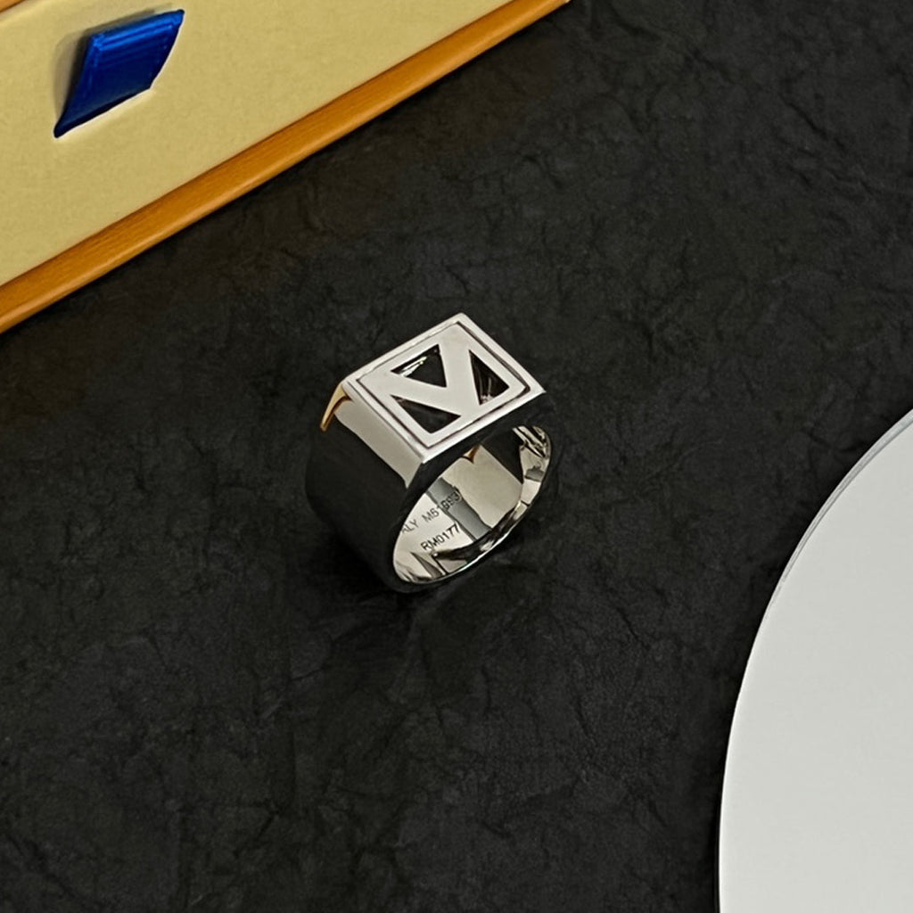 Louis Vuitton Vintage Ring - 18K White Gold