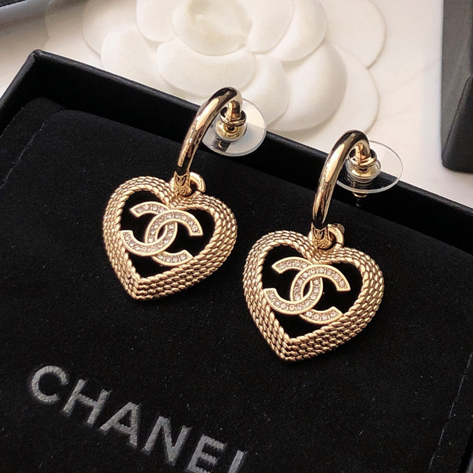 Chanel Heart Strass Earrings - 18K Yellow Gold