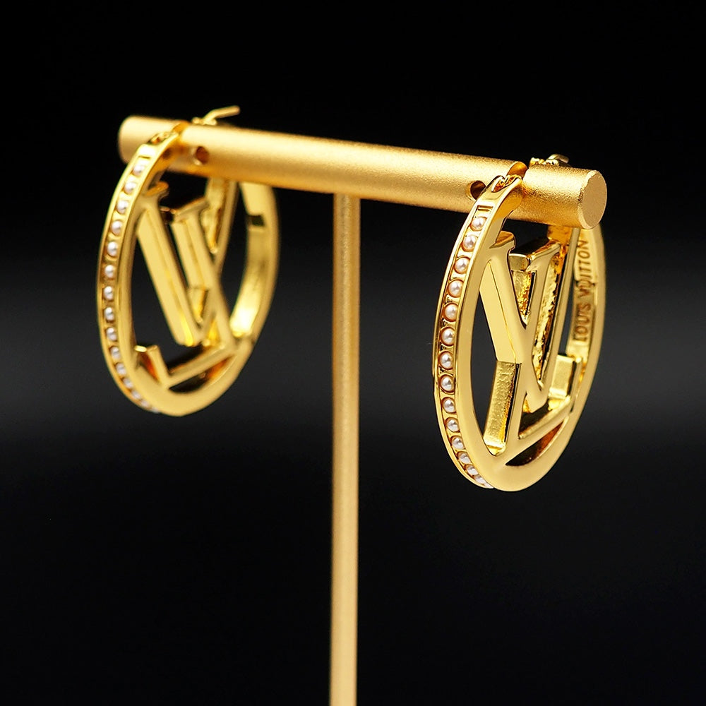 Louis Vuitton Louise Pearl Earrings - 18K Gold