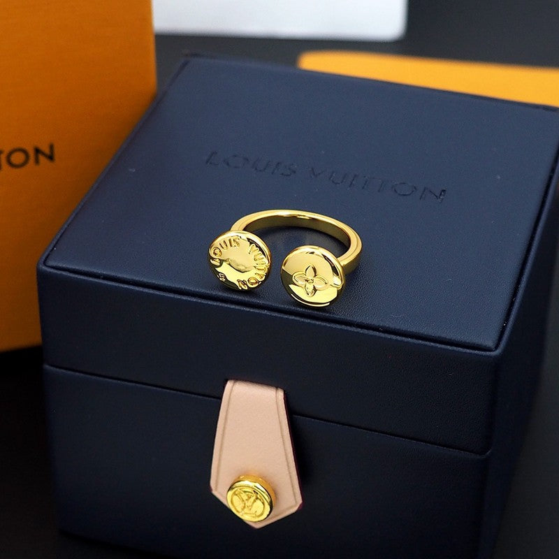 Louis Vuitton Studs Ring - 18K Gold
