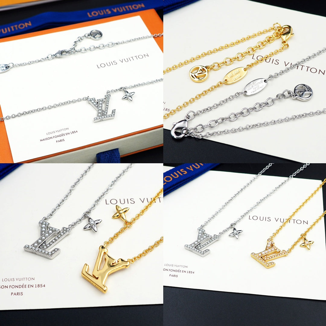 Louis Vuitton Iconic Pearl Necklace