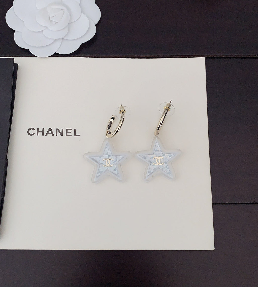 Chanel Star Earrings - 18K Yellow Gold