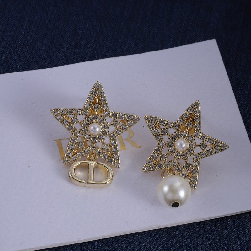 Dior Star Diamond Earrings - 18K Yellow Gold