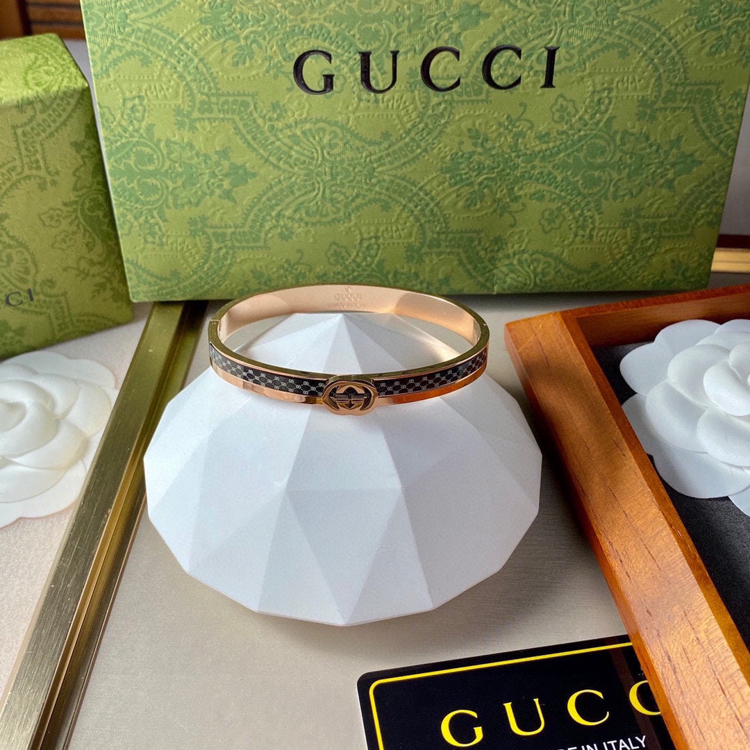 Gucci Double G Vintage Bracelet