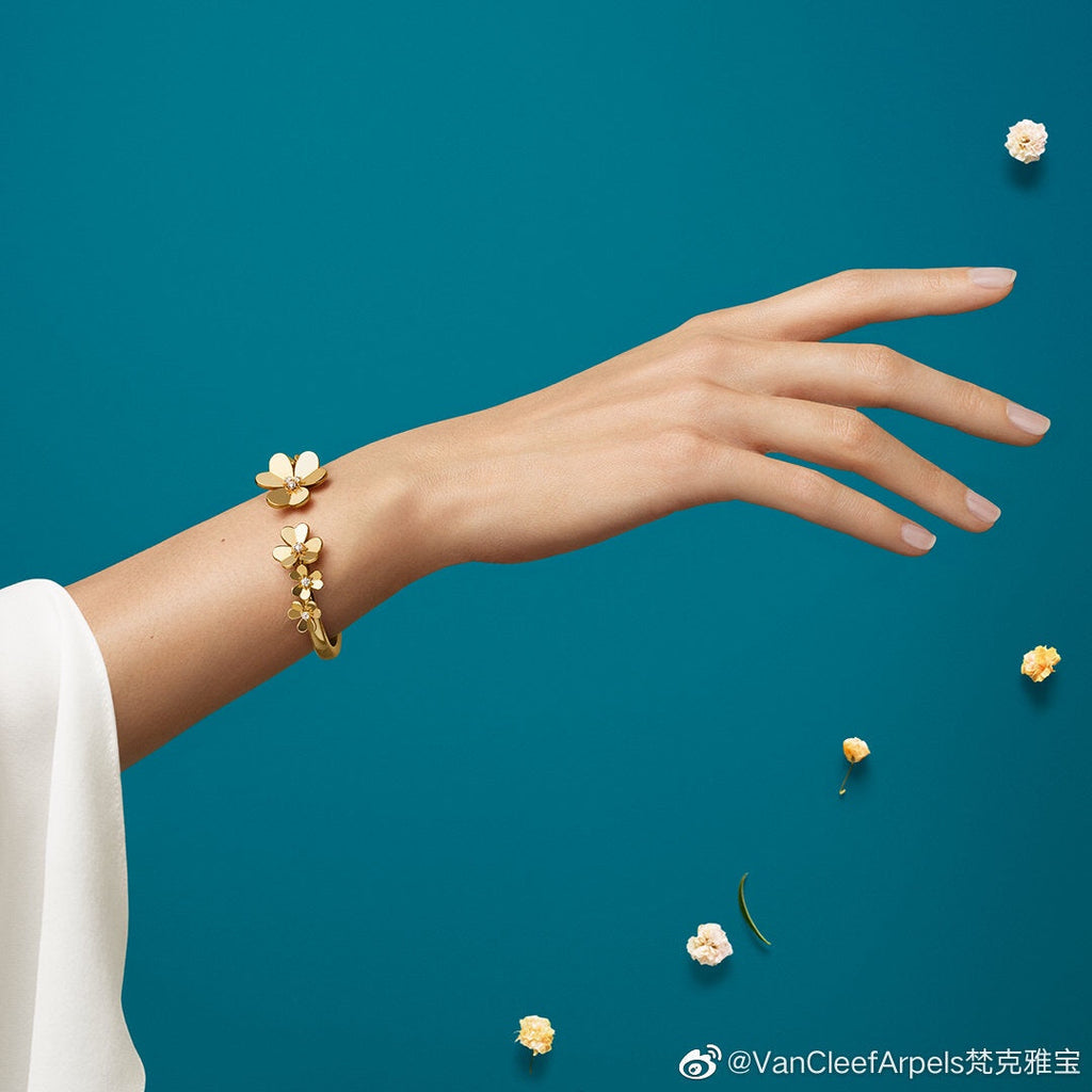 Frivole Seven Flowers Bracelet