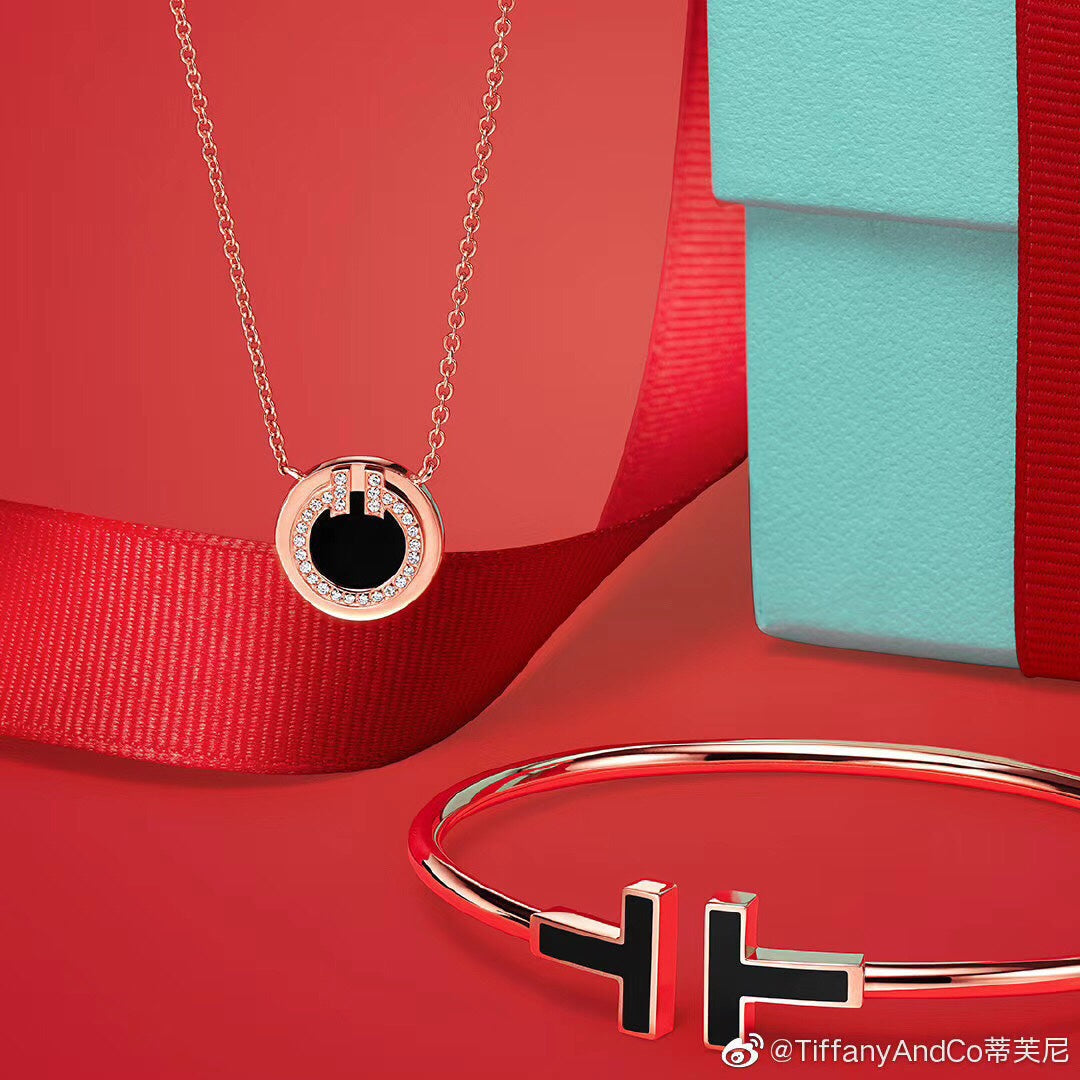 Tiffany Black Bracelet - 18K Gold