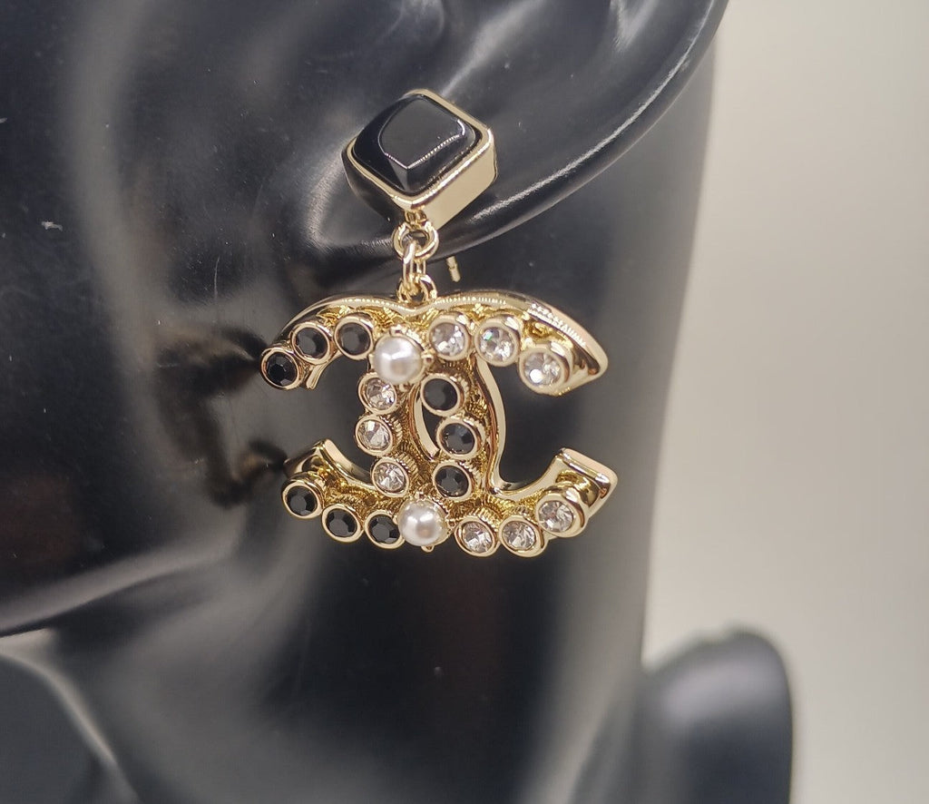 Chanel Black Crystal Earrings - 18K Yellow Gold