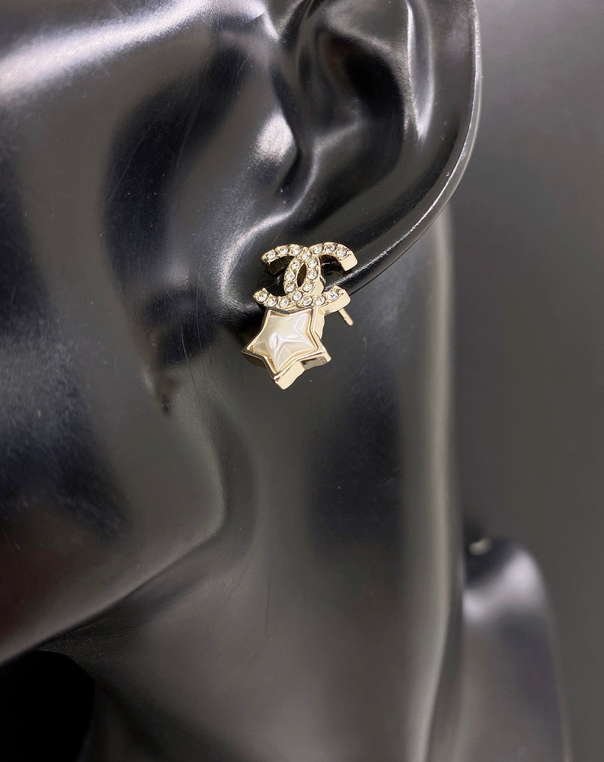 Chanel Star Crystal Earrings - 18K Yellow Gold
