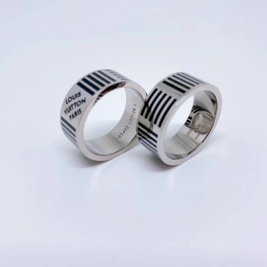 Louis Vuitton Damier Black Ring - 18K White Gold