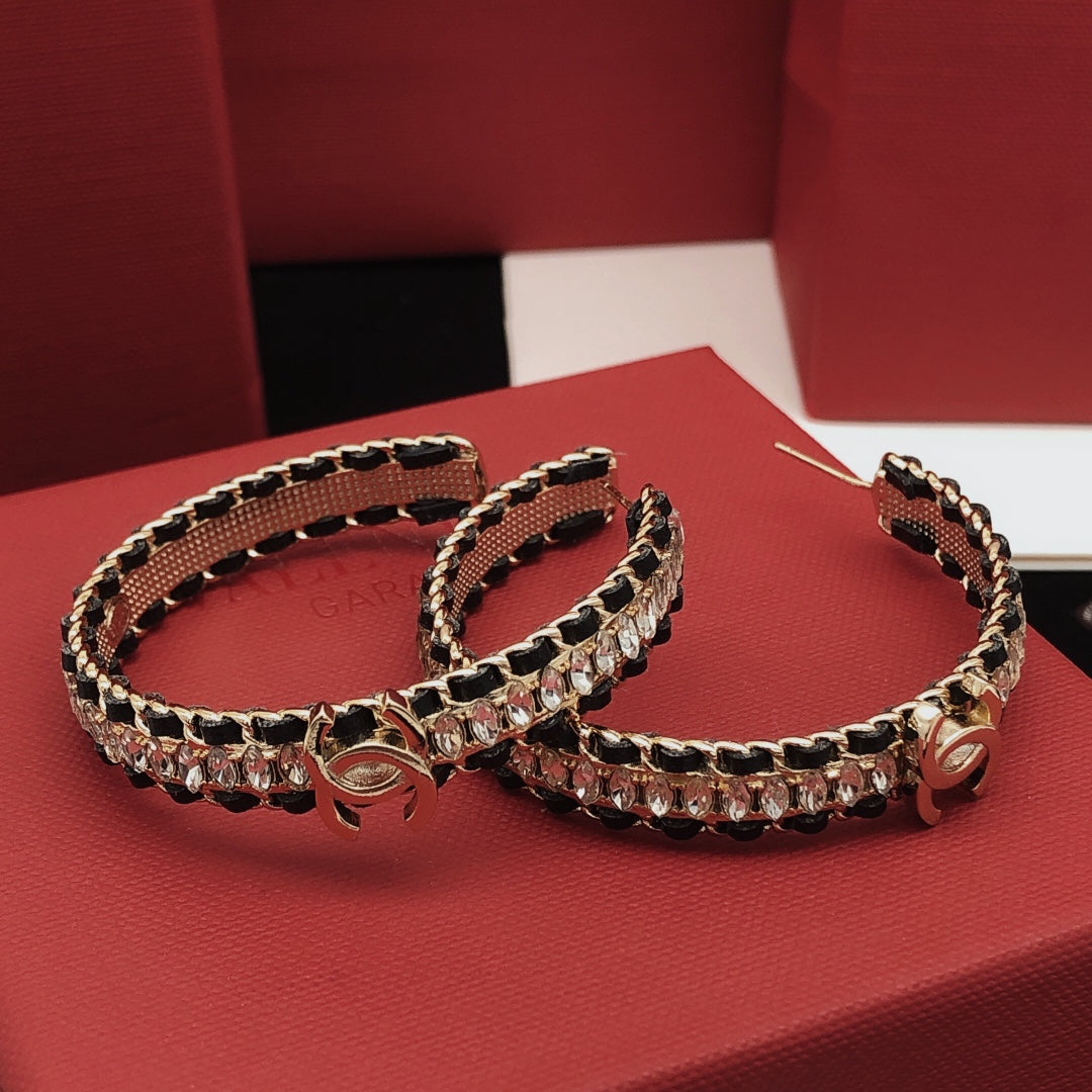 Chanel Strass Earrings - 18K Yellow Gold