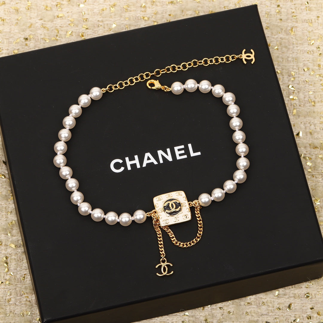 Chanel Pearls Choker Necklace