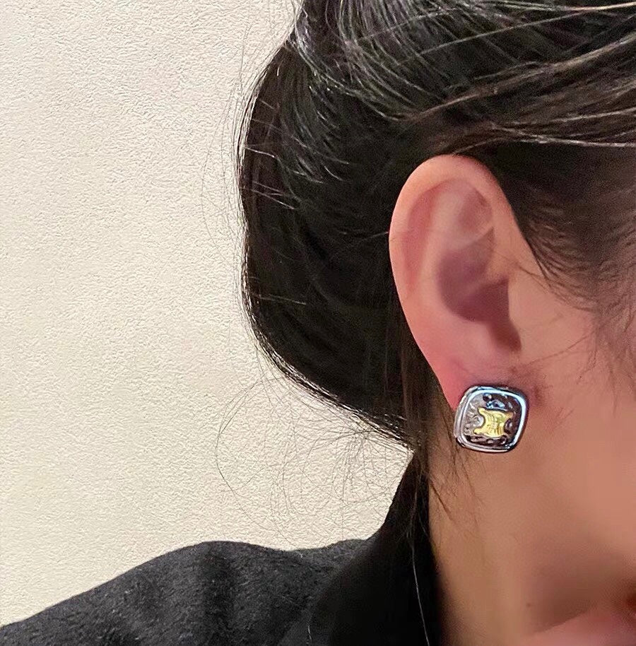 Celine Triomphe Black Earrings - 18K Yellow Gold
