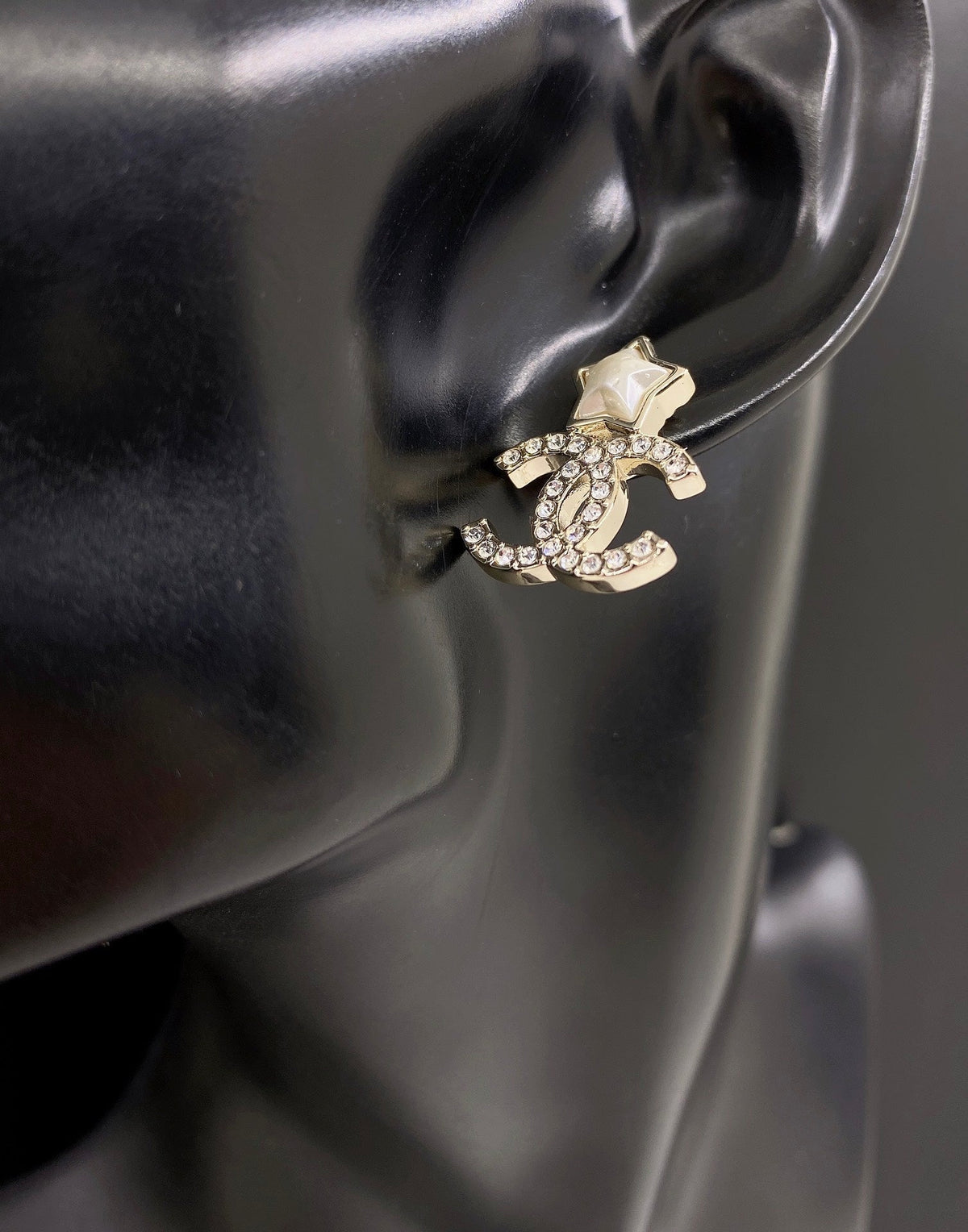 Chanel Star Crystal Earrings - 18K Yellow Gold