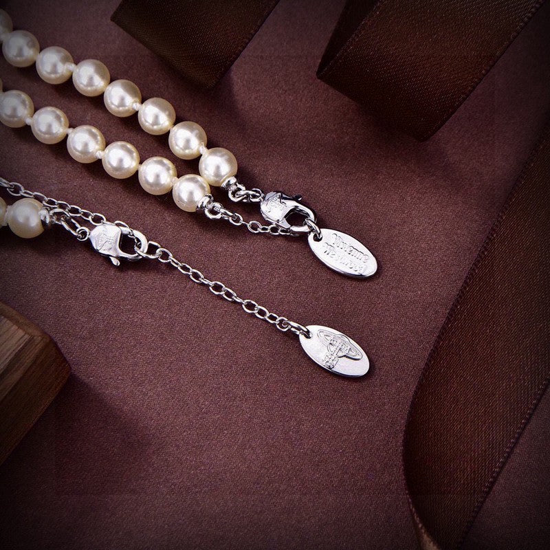 Vivienne West Mini Bas Relief Pearl Necklace
