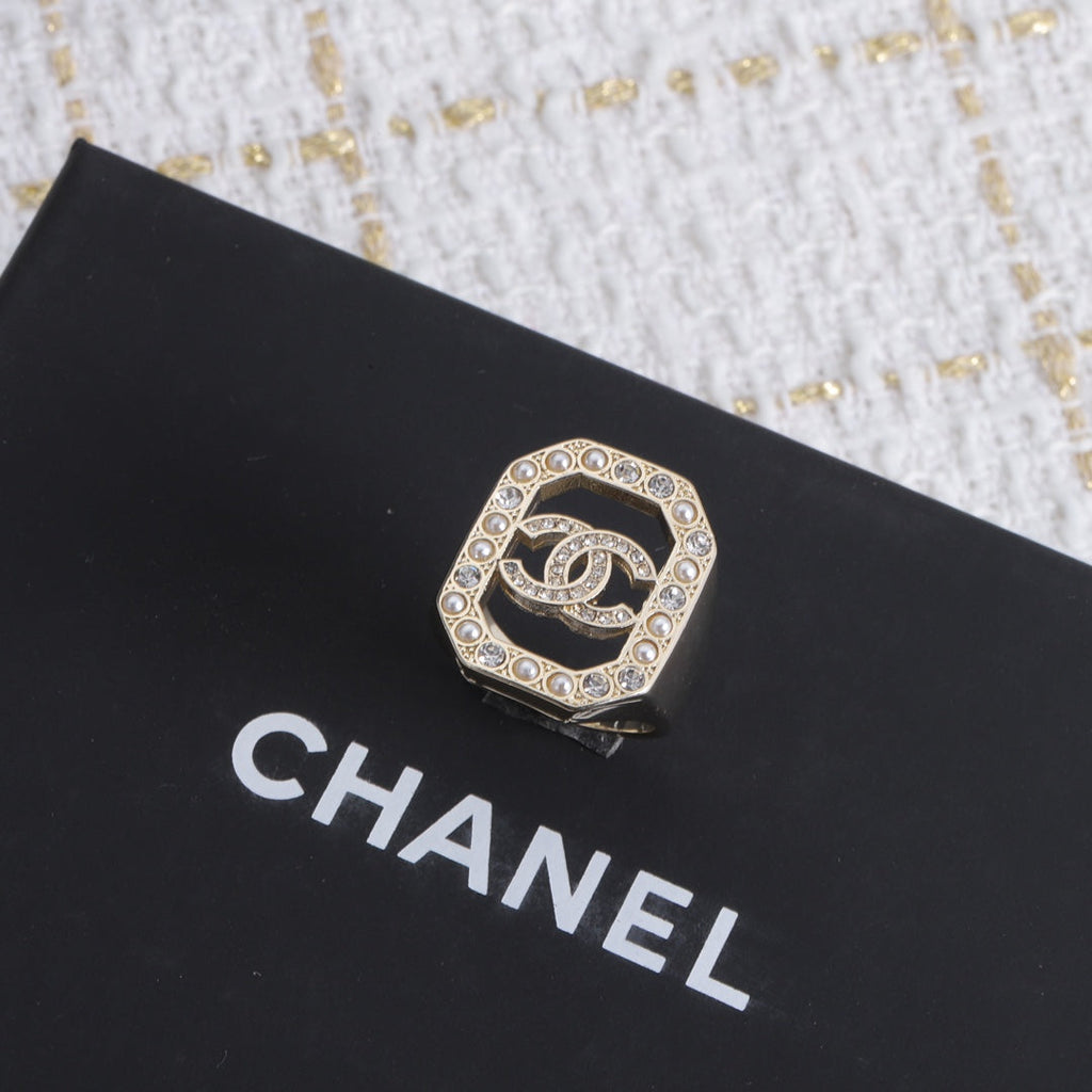 Chanel Diamond Ring - 18K Yellow Gold