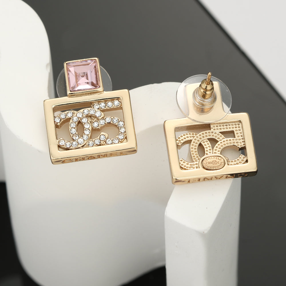 Chanel Square Diamond Earrings - 18K Yellow Gold