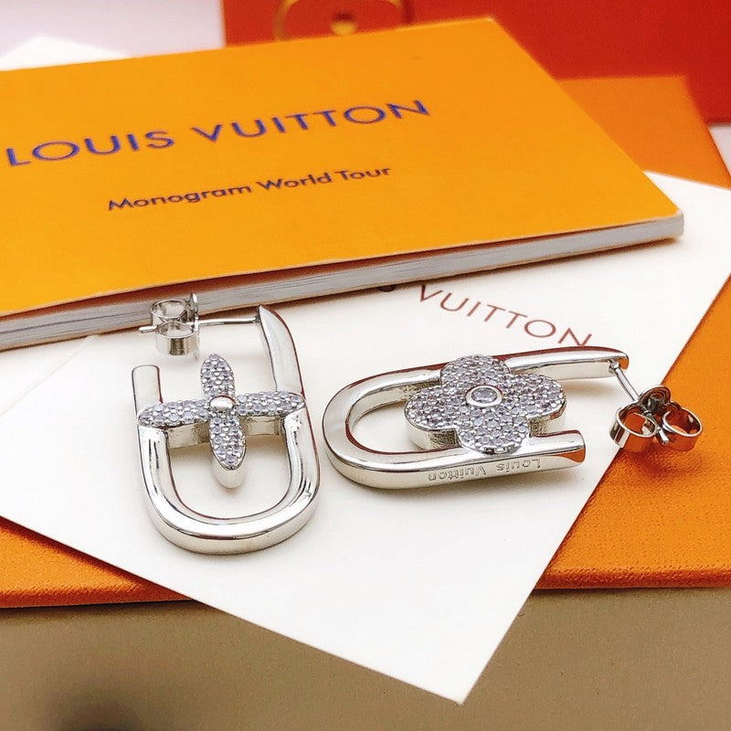 Louis Vuitton Earrings - 18K Gold