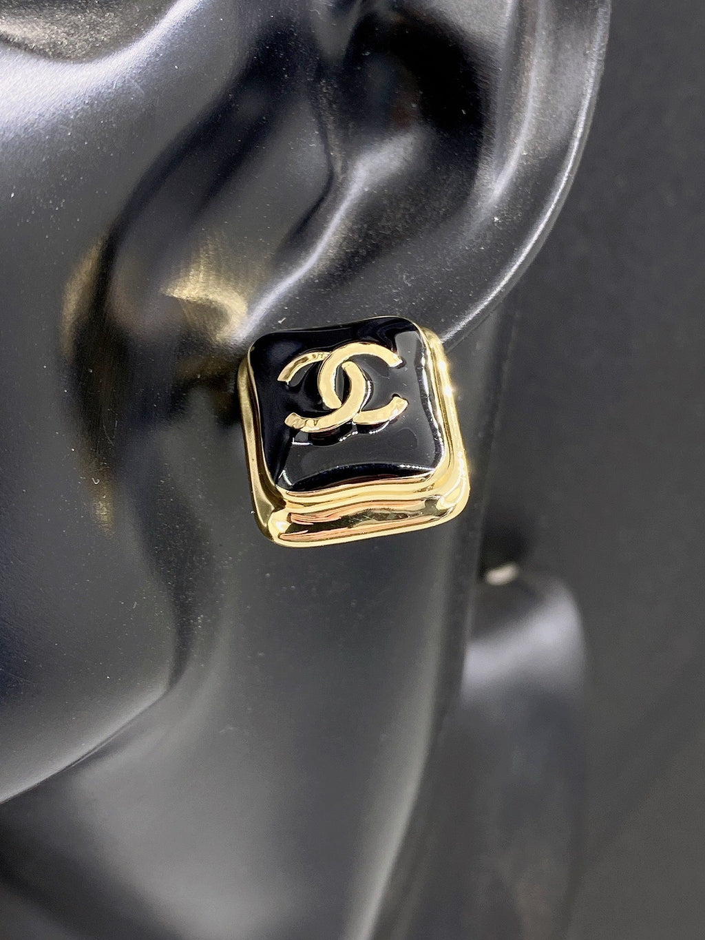 Chanel Square Earrings - 18K Yellow Gold
