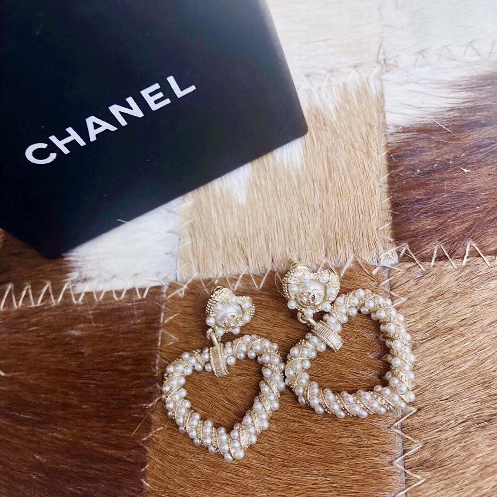 Chanel Heart Pendant Earrings - 18K Yellow Gold