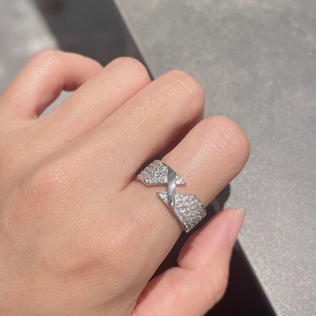 Liens Diamond Ring - 18K Gold