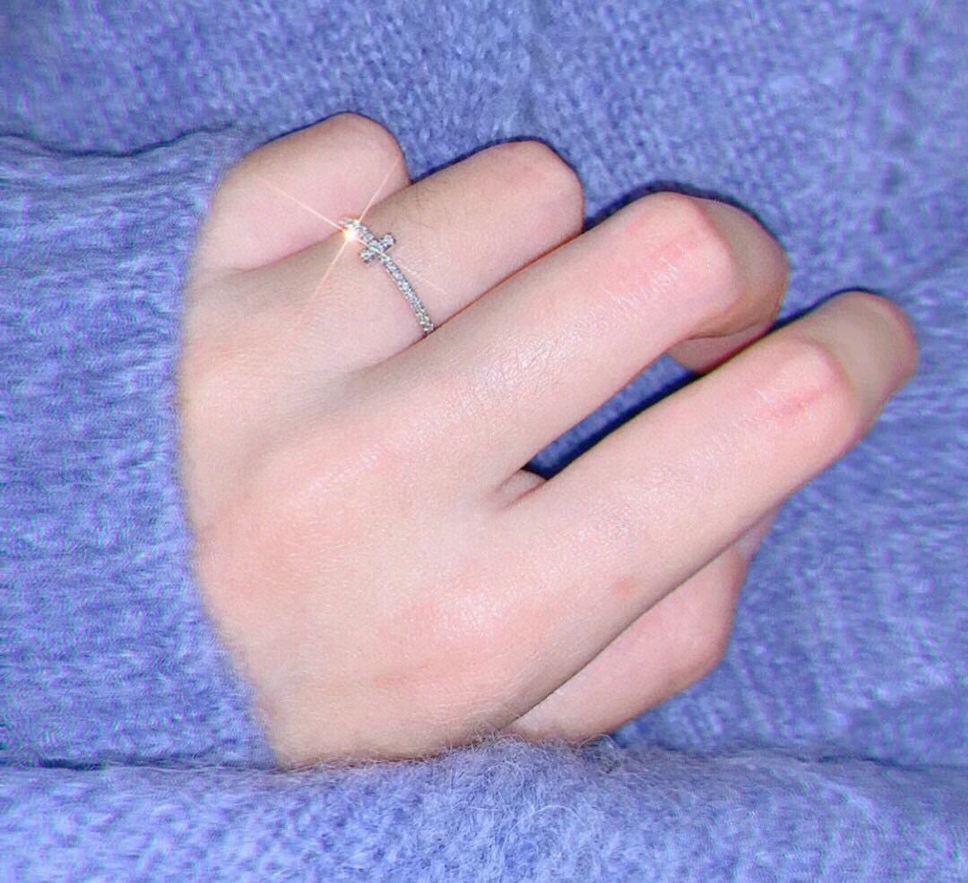 Tiffany Moissanite Wire Ring - 18K White Gold