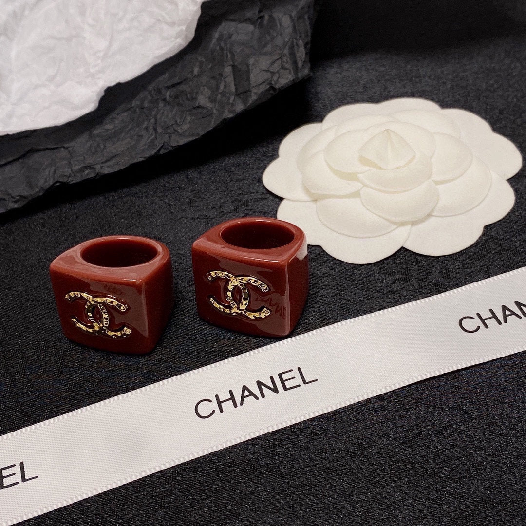 Chanel Vintage Red Ring - 18K Yellow Gold